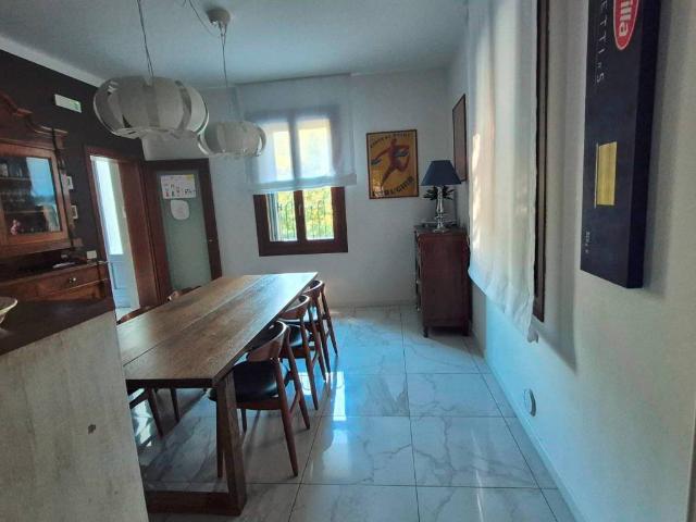 Villa Indipendente in vendita a Peghini, Valdagno