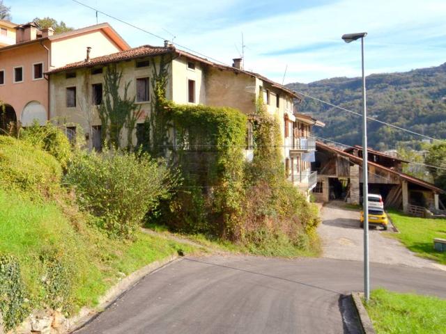 Villa Indipendente in vendita a Peghini, Valdagno