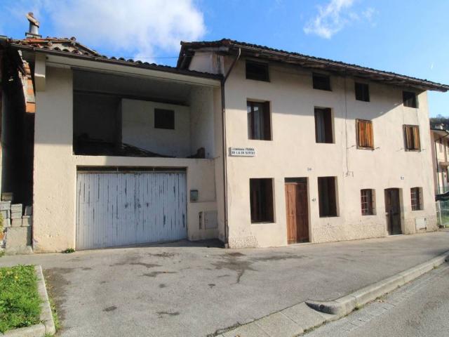 Villa Indipendente in vendita a Valdagno, Veneto