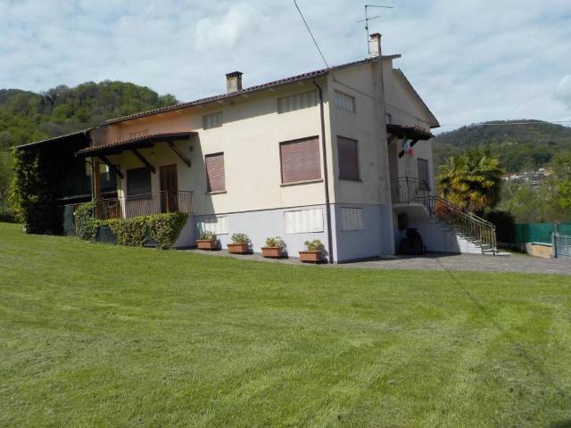 Villa Indipendente in vendita a Valdagno, Veneto