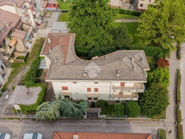 Villa Indipendente in vendita a Valdagno, Veneto