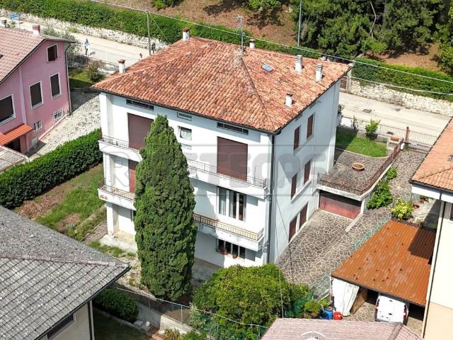 Villa Indipendente in vendita a Valdagno, Veneto