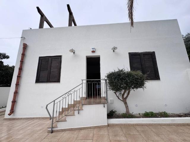Villa Indipendente in vendita a Valderice, Sicilia