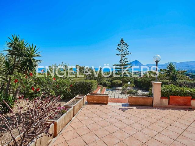 Villa Indipendente in vendita a Valderice, Sicilia