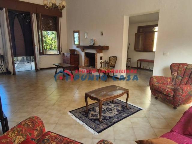 Villa Indipendente in vendita a Paparella, Valderice