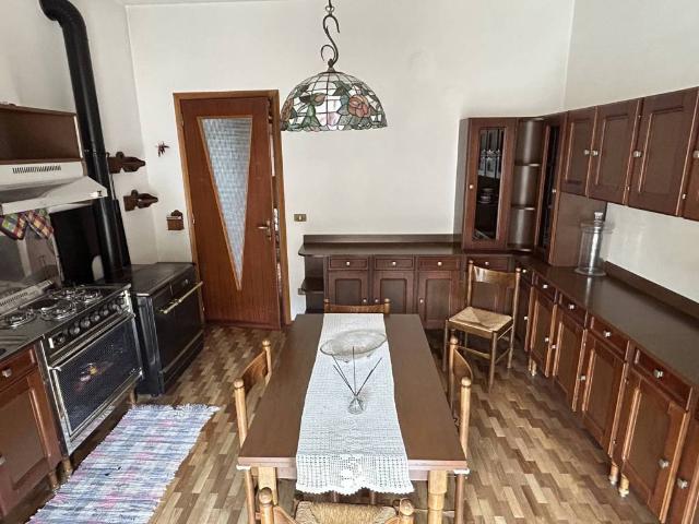 Villa Indipendente in vendita a Vaudano, Botto