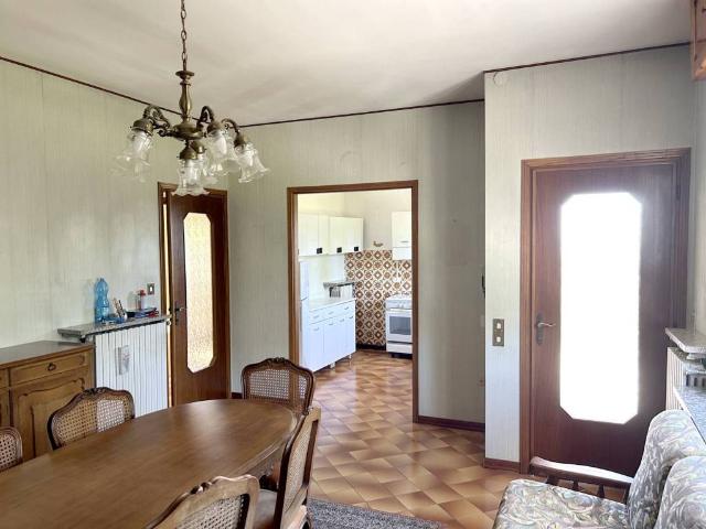 Villa Indipendente in vendita a Valdilana, Piemonte