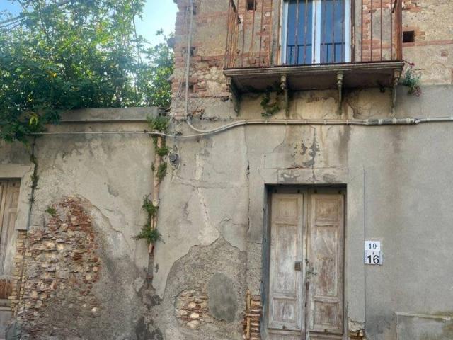 Villa Indipendente in vendita a Valdina, Sicilia