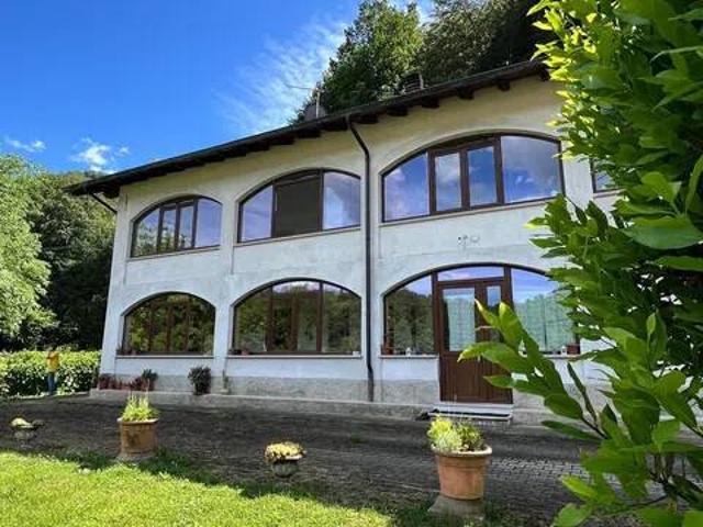 Villa Indipendente in vendita a Cellio con Breia, Piemonte