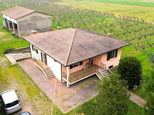 Villa Indipendente in vendita a Borghetto, Valeggio Sul Mincio