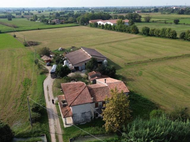 Villa Indipendente in vendita a Borghetto, Valeggio Sul Mincio