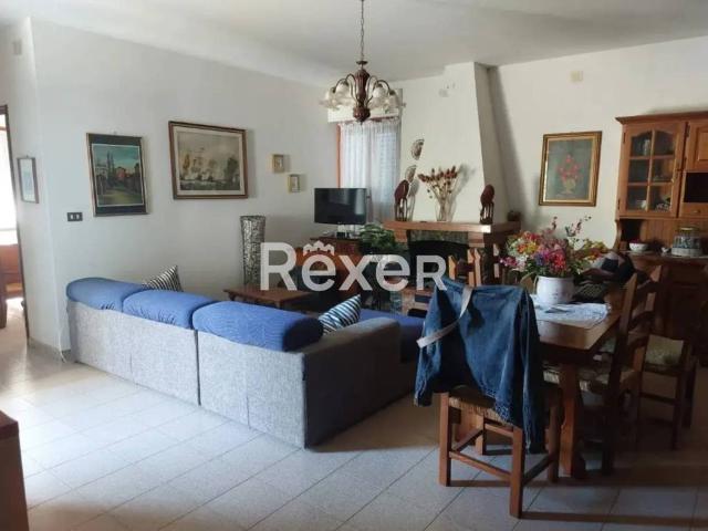 Villa Indipendente in vendita a Valentano, Lazio