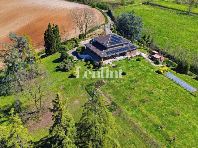 Villa Indipendente in vendita a Monte, Valenza