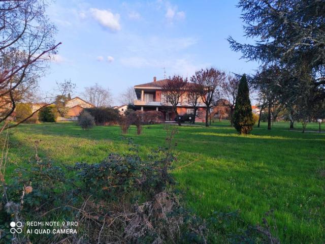 Villa Indipendente in vendita a Fontanile, Piemonte