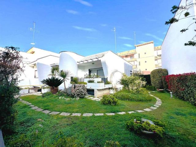 Villa Indipendente in vendita a Valenzano, Bari