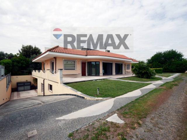 Villa Indipendente in vendita a Puglia, Bari