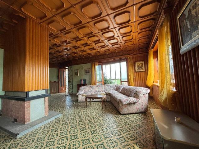 Villa Indipendente in vendita a Piemonte, Asti