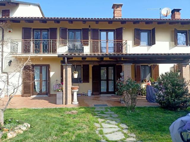 Villa Indipendente in vendita a Piemonte, Asti