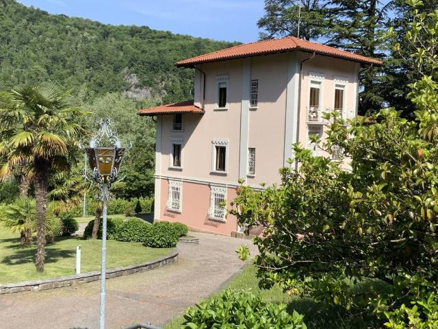 Villa Indipendente in vendita a Comunità Montana del Piambello, Valganna
