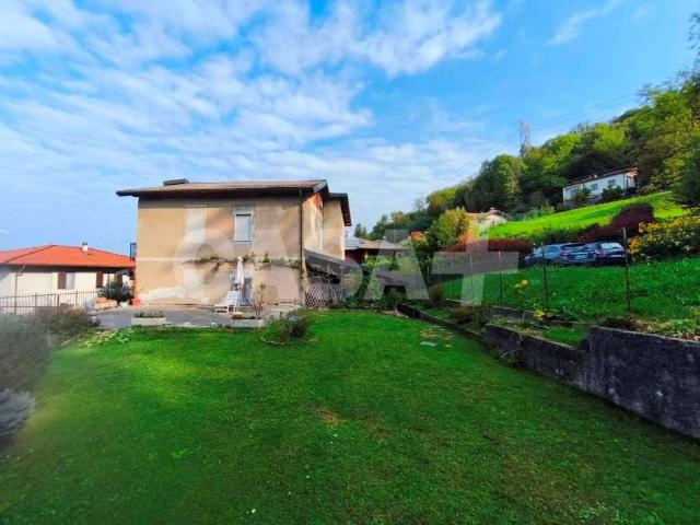 Villa Indipendente in vendita a Ghirla, Valganna