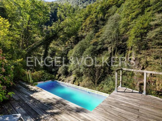 Villa Indipendente in vendita a Valle Cannobina, Piemonte