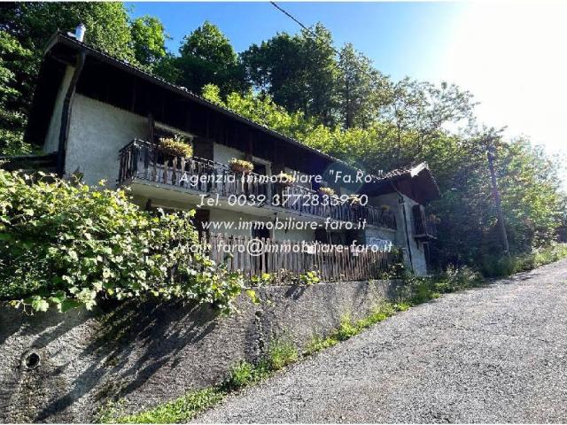 Villa Indipendente in vendita a Valle Cannobina, Piemonte