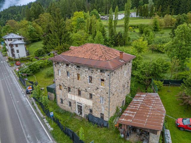 Villa Indipendente in vendita a Valle Di Cadore, Veneto