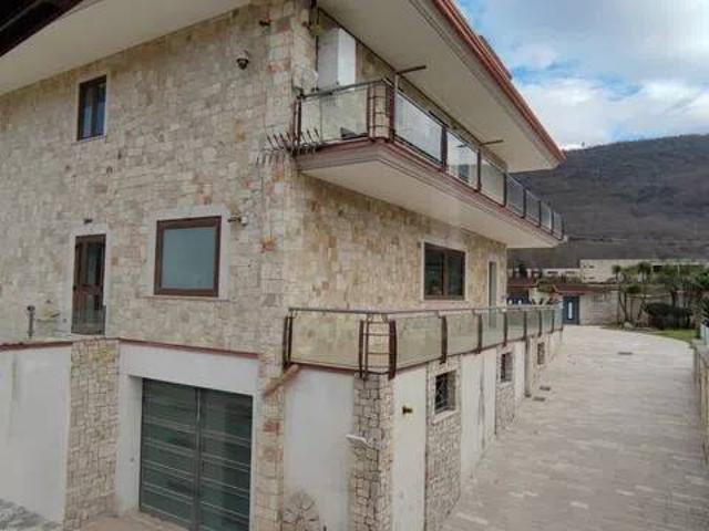 Villa Indipendente in vendita a Valle Di Maddaloni, Campania