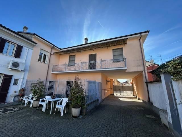 Villa Indipendente in vendita a Valle Lomellina, Lombardia