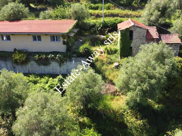 Villa Indipendente in vendita a Vallebona, Liguria