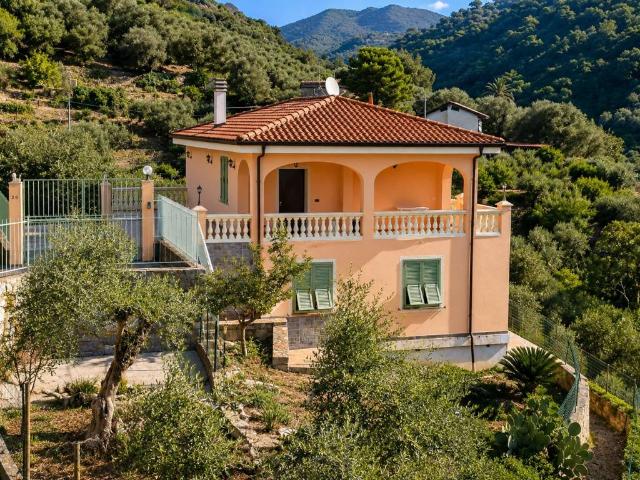Villa Indipendente in vendita a Madonna della Neve, Vallebona