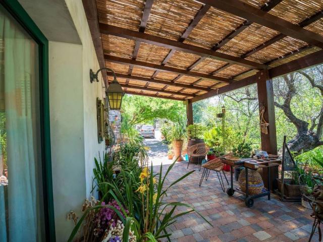 Villa Indipendente in vendita a Vallebona, Liguria