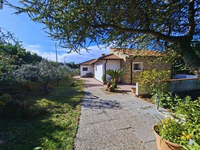 Villa Indipendente in vendita a Vallebona, Liguria