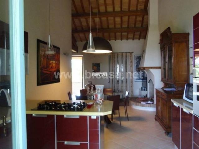 Villa Indipendente in vendita a Vallefoglia, Marche