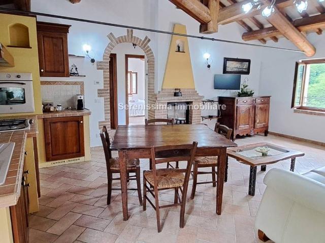 Villa Indipendente in vendita a Vallefoglia, Marche