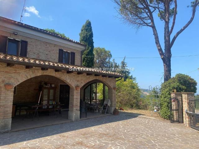 Villa Indipendente in vendita a Vallefoglia, Marche