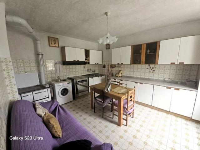Villa Indipendente in vendita a Vallefoglia, Marche