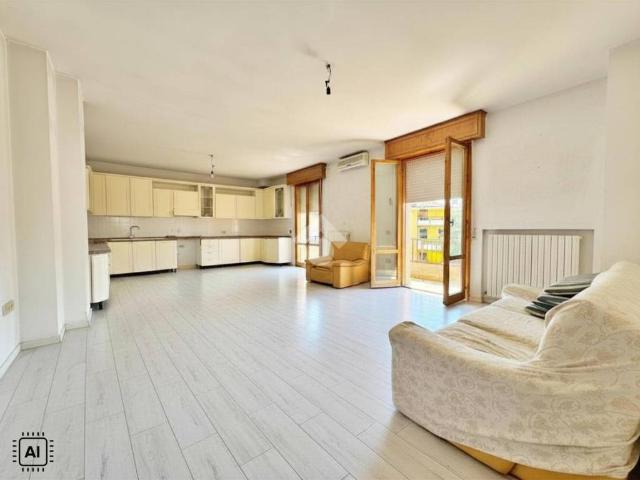 Villa Indipendente in vendita a Vallefoglia, Marche