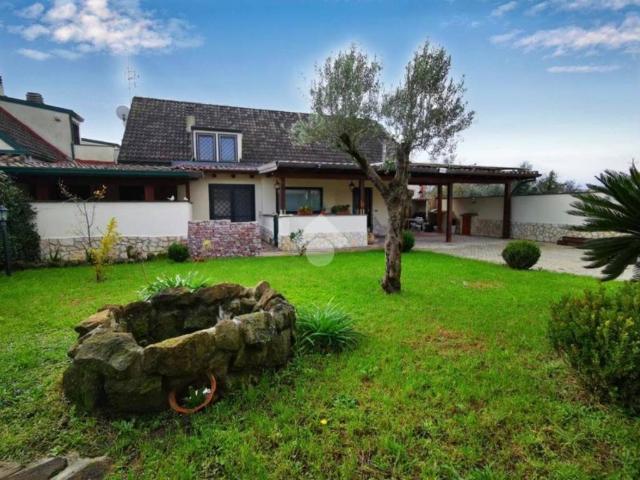 Villa Schiera in vendita a Villaggio Rinascita, Roma Capitale
