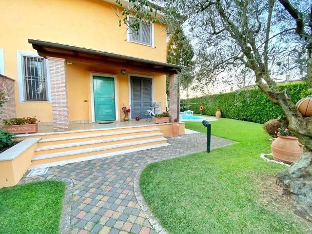 Villa Indipendente in vendita a Villaggio Rinascita, Roma Capitale