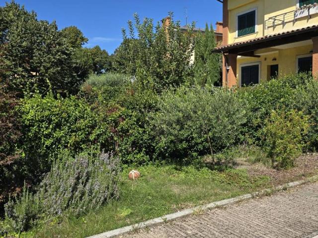 Villa Indipendente in vendita a Villaggio Rinascita, Valmontone