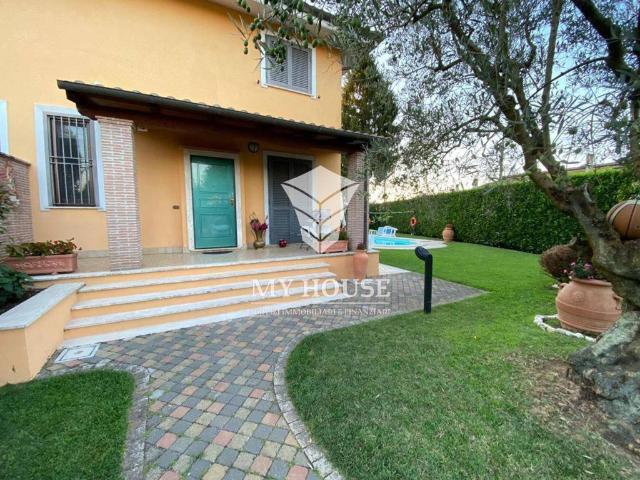 Villa Indipendente in vendita a Villaggio Rinascita, Roma Capitale