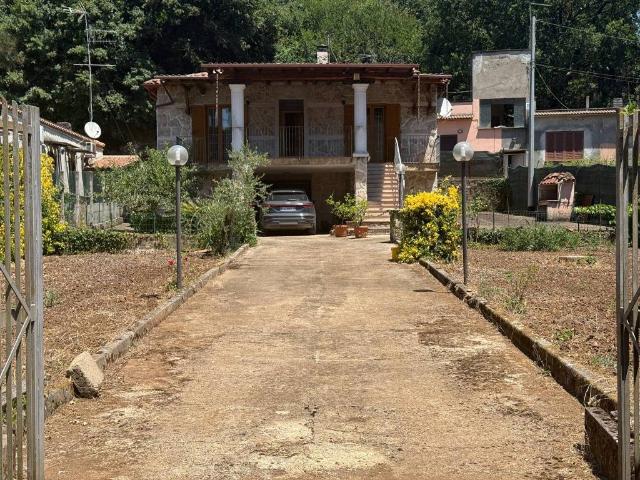 Villa Indipendente in vendita a Villaggio Rinascita, Roma Capitale