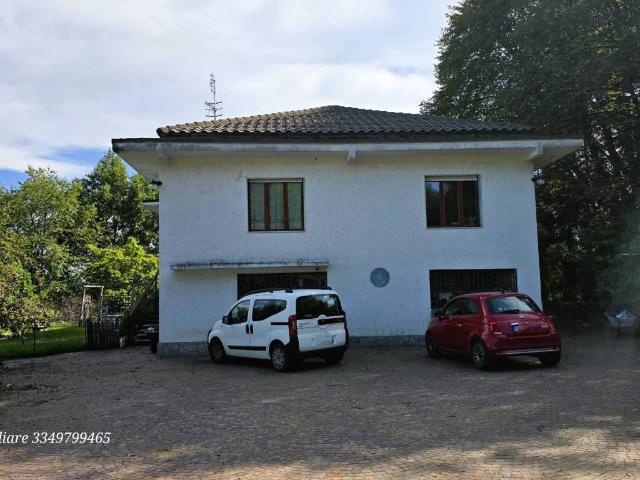 Villa Indipendente in vendita a Valperga, Torino
