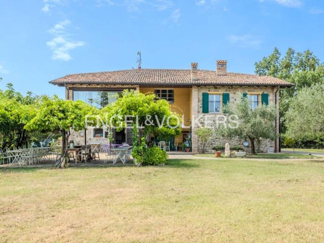 Villa Indipendente in vendita a Unione dei comuni Valli del Reno, Lavino e Samoggia, Ziribega