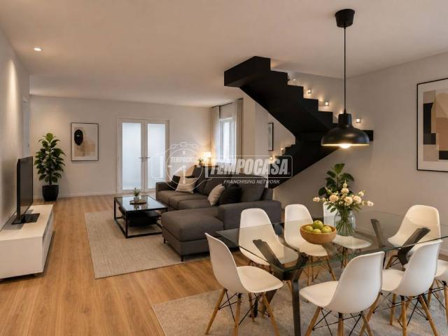 Villa Indipendente in vendita a Unione dei comuni Valli del Reno, Lavino e Samoggia, Reggio Emilia