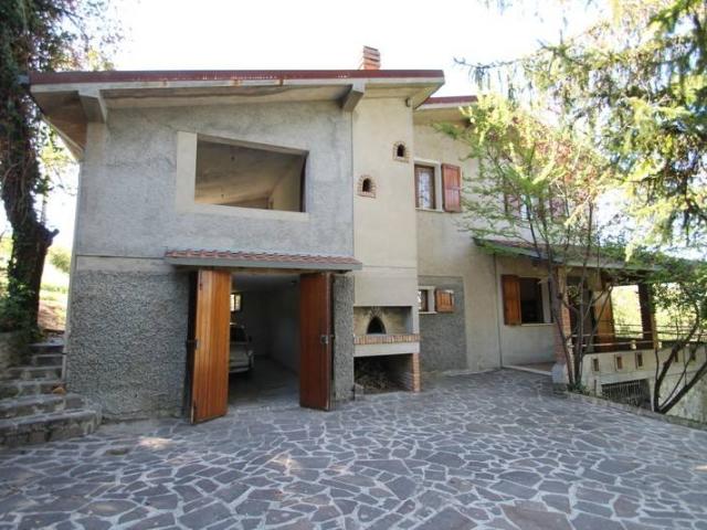 Villa Indipendente in vendita a Unione dei comuni Valli del Reno, Lavino e Samoggia, Reggio Emilia