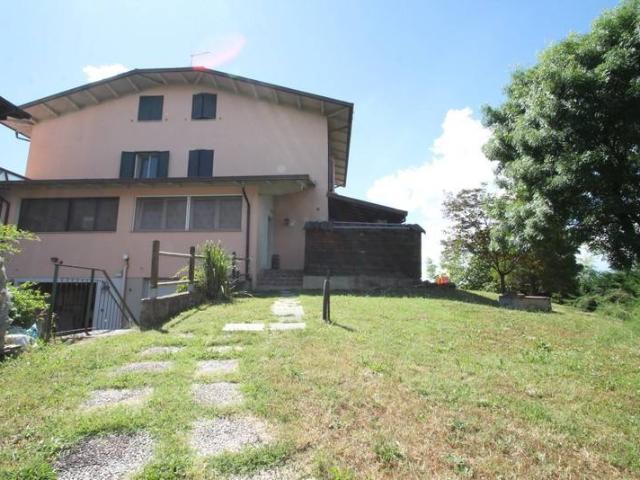 Villa Indipendente in vendita a Unione dei comuni Valli del Reno, Lavino e Samoggia, Reggio Emilia