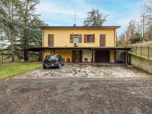 Villa Indipendente in vendita a Unione dei comuni Valli del Reno, Lavino e Samoggia, Monte San Pietro