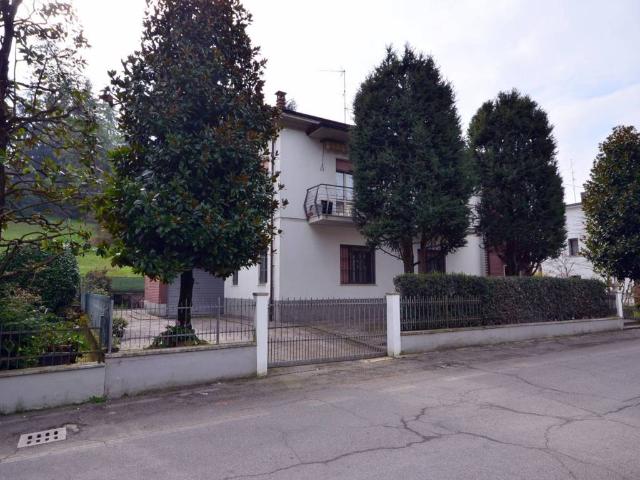 Villa Indipendente in vendita a Unione dei comuni Valli del Reno, Lavino e Samoggia, Bazzano